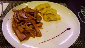 Seitan with mushrooms and masheds potatoes at Integra in Constanta