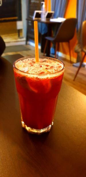 Lemonade with wild berries at Kong - Food Made With Compassion in Lisbon