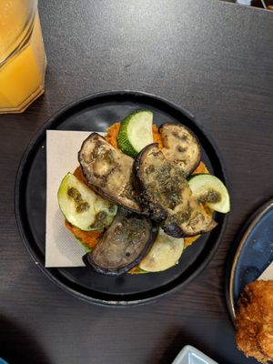 Entradas at Kong - Food Made With Compassion in Lisbon