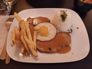 El no-huevo es genial at Kong - Food Made With Compassion in Lisbon