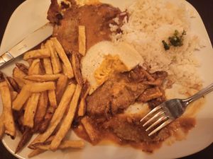 Bitoque déjà entamé 😅 ( oeuf super bien fait avec du sel de kala namak) at Kong - Food Made With Compassion in Lisbon