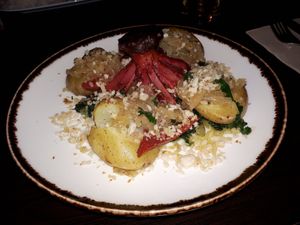 Happy octopus at Kong - Food Made With Compassion in Lisbon