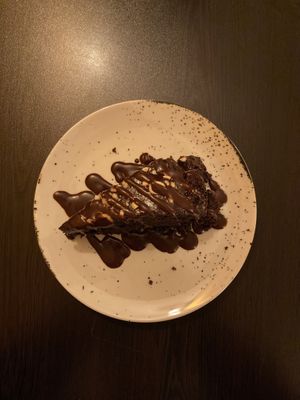  This cake was delicious at Kong - Food Made With Compassion in Lisbon