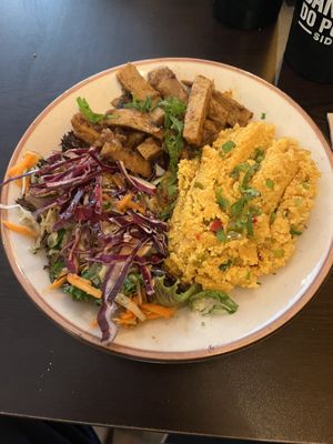 Plat du jour avec seitan   at Kong - Food Made With Compassion in Lisbon