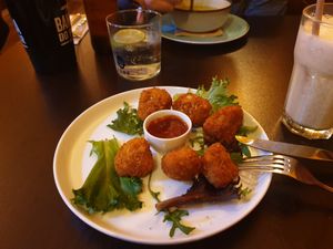 Asinhas de couve flor at Kong - Food Made With Compassion in Lisbon