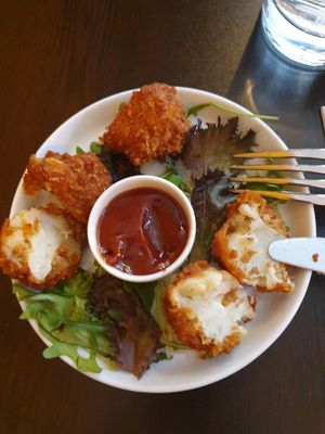Cauliflower wings at Kong - Food Made With Compassion in Lisbon