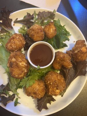Cauliflower bites   at Kong - Food Made With Compassion in Lisbon