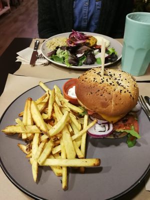 Humburger and salad at Kong - Food Made With Compassion in Lisbon