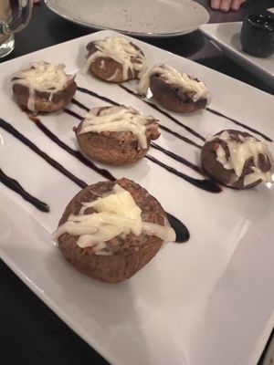 Cogumelos recheados  at Kong - Food Made With Compassion in Lisbon