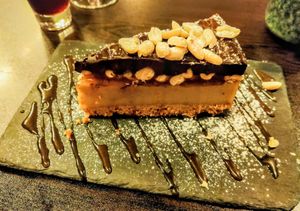 Snickers Tart at Kong - Food Made With Compassion in Lisbon