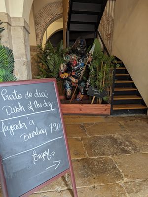 Entrance (restaurant upstairs) at Kong - Food Made With Compassion in Lisbon