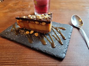 Snickers tart at Kong - Food Made With Compassion in Lisbon
