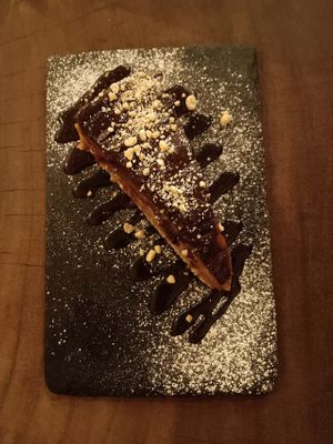 Snickers tart at Kong - Food Made With Compassion in Lisbon