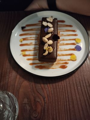 Snickers dessert at Kong - Food Made With Compassion in Lisbon