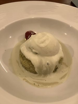 Petit gateaux de pistachio   at Kong - Food Made With Compassion in Lisbon