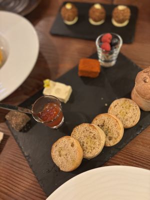 Cheese platter 🫶  at Kong - Food Made With Compassion in Lisbon