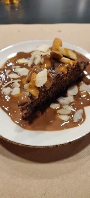 Brownie chocolate and peanut at Kong - Food Made With Compassion in Lisbon