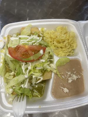 Enchilada combo was bomb & the rice was 🔥   at Mi Mercadito in Pomona