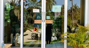 Entrance at Deli Devi in Koh Phangan