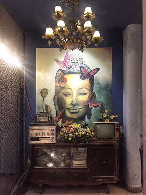 art and retro at Tiem Chay Xua in Da Nang