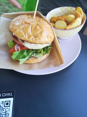 Burger with "steak" and "cheese" at Tavci Kuhna in Lesce