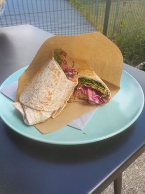Vegan "chicken" wraps at Tavci Kuhna in Lesce
