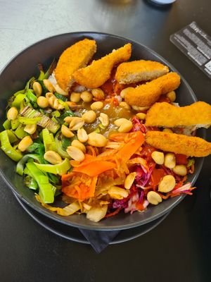 Asian bowl at Tavci Kuhna in Lesce