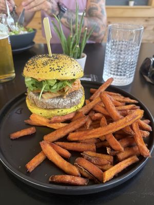 Mr. Bean  at Tavci Kuhna in Lesce