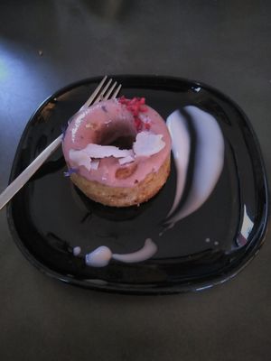 Donut citrus, ginger at Tavci Kuhna in Lesce