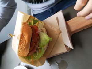 Vegan burger at Tavci Kuhna in Lesce