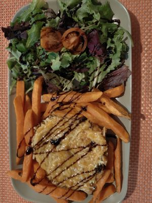  at True Food in Faro