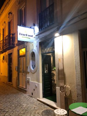 Entrance at True Food in Faro