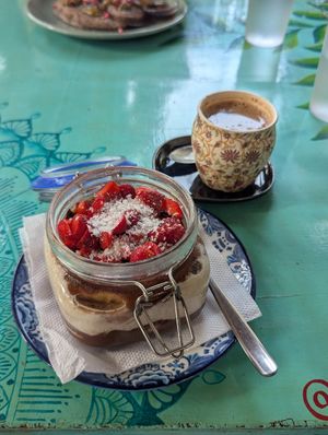Overnight oats & vegan chai at Mandala Cafe in Agonda