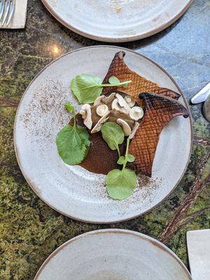 mushrooms with reduction at Fava Tonka in Matosinhos