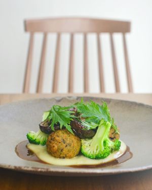Shiitake, potato & seaweed croquet, jerusalem artichoke cream, mizuna, vegetable demi-glace at Arkhe in Lisbon