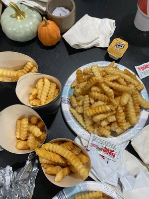 Accidentally ordered too many fries but you know they got ate anyways 😹  at Slutty Vegan in Atlanta