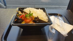 Wok vegetables at Kaimug Box - Hauptbahnhof in Zurich