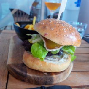 Burger vg at La Pépinière in Quimper
