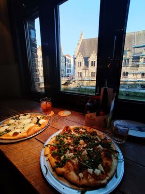 Las Vega and No Cheese Go Nuts at Otomat in Brussels