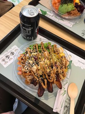 Poke bowl at Makau Poke in Madrid