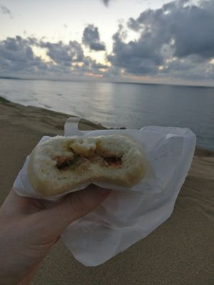 The dumpling, ideal for eating while watching the sunset over the dunes at Oribio in Tottori