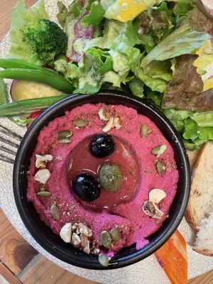 This portion for lunch time plate.  at Rosy in Tokyo