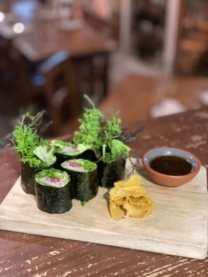 Vegan rolls at Rosy in Tokyo