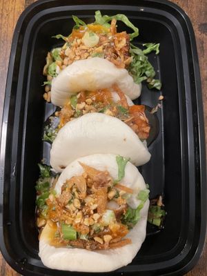 Helen buns  at Thanh Tinh Chay in San Diego