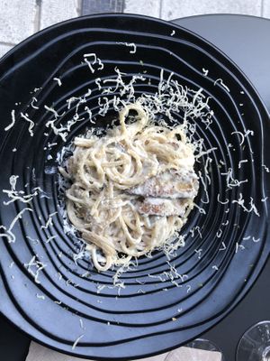 Carbonara pasta at Utopia in Nice