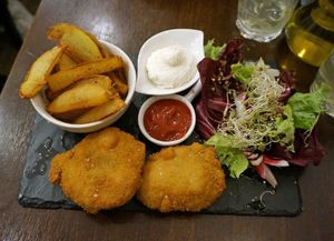 Cotolletta alla Milanese w/fries at Utopia in Nice