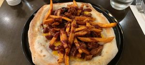 "chicken" and sweet Potato 🍕 at Utopia in Nice