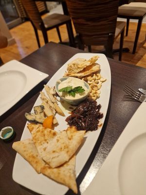 Vegan cheese platter at Utopia in Nice