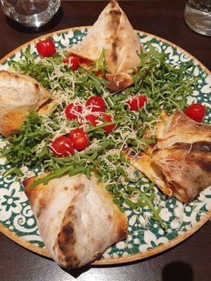 Stella - 4 different pizzas at Utopia in Nice