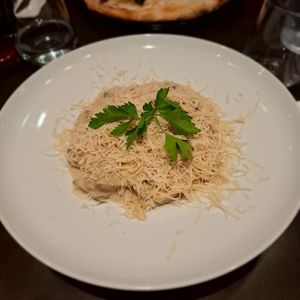 🍄‍🟫 Tagliatelles aux cèpes, sous du parmesan râpé. Un délice 🤤 at Utopia in Nice